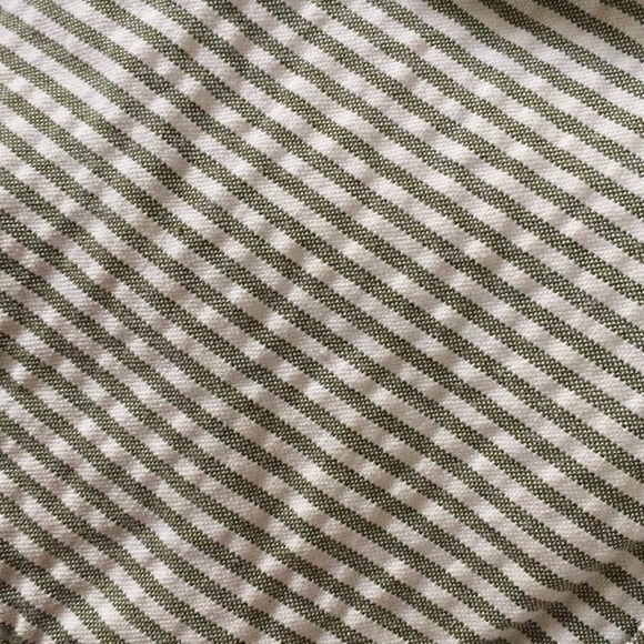 7 for All Mankind Belted Seersucker Shorts - Picture 4 of 4